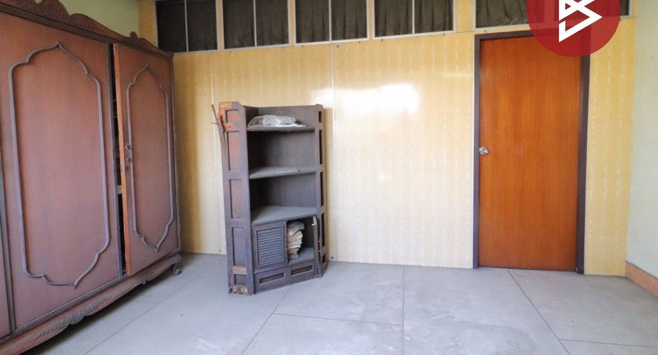 For sale 3 bedrooms retail Space in Bang Na, Bangkok