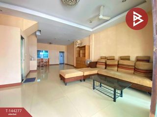 For sale 4 bedrooms townhouse in Bang Khun Thian, Bangkok