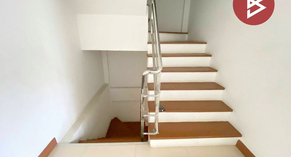 For sale 4 bedrooms townhouse in Bang Khun Thian, Bangkok