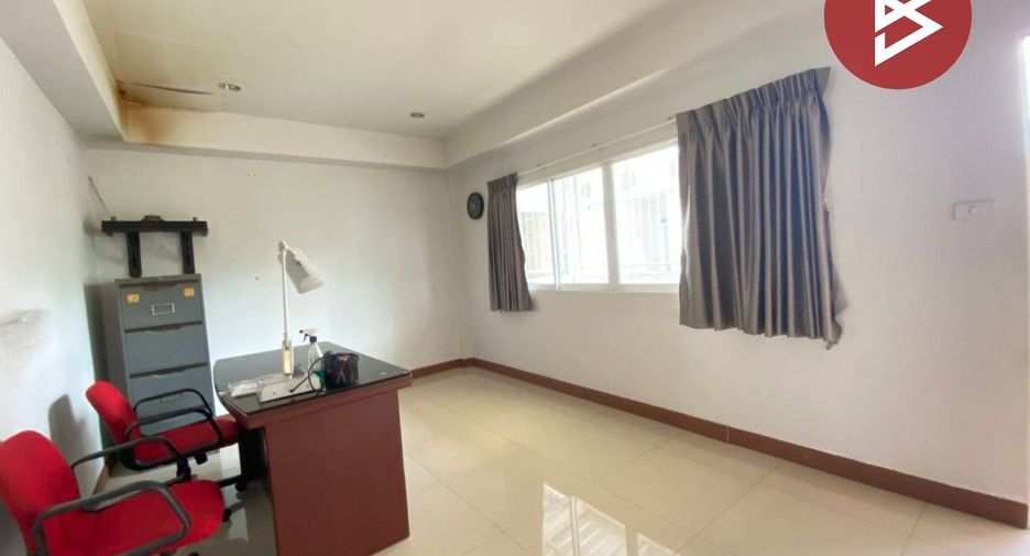 For sale 4 bedrooms townhouse in Bang Khun Thian, Bangkok