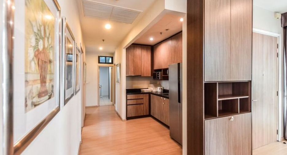 Condo en alquiler de 3 habitaciones en Watthana, Bangkok