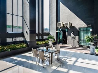 Condo en alquiler de 3 habitaciones en Watthana, Bangkok
