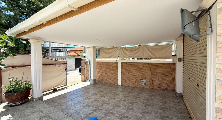 For rent 3 bedrooms villa in Hua Hin, Prachuap Khiri Khan