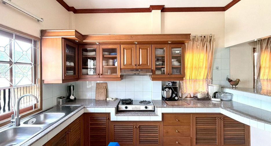 For rent 3 bedrooms villa in Hua Hin, Prachuap Khiri Khan
