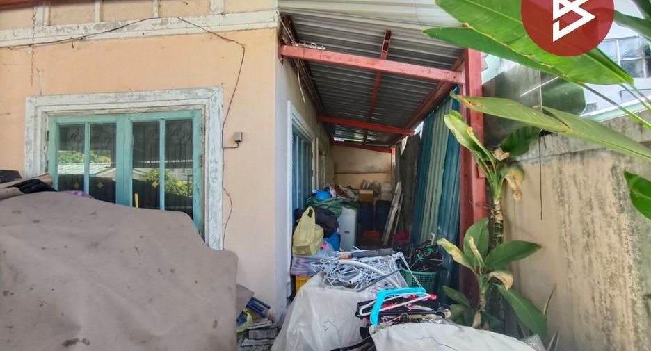 For sale 3 bedrooms townhouse in Mueang Samut Prakan, Samut Prakan