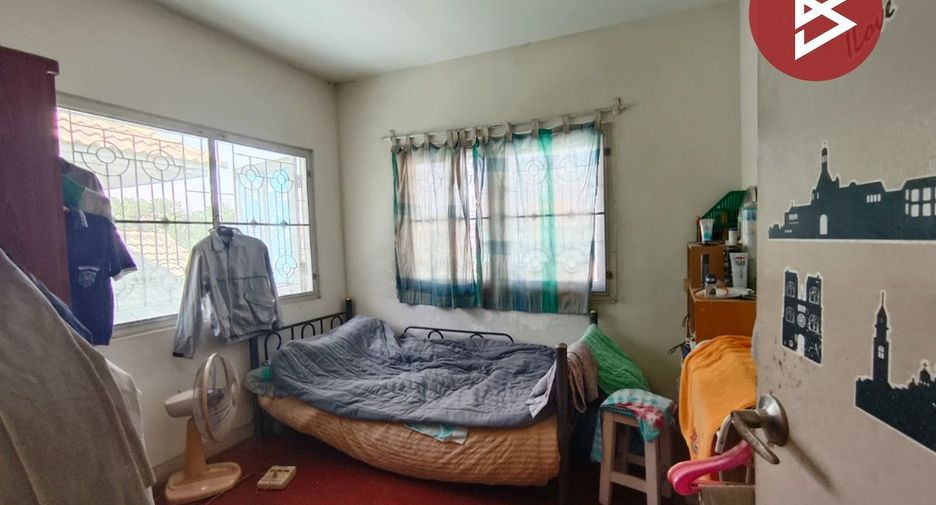 For sale 3 bedrooms townhouse in Mueang Samut Prakan, Samut Prakan