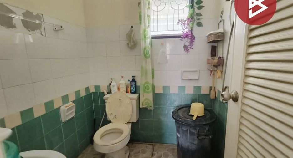 For sale 3 bedrooms townhouse in Mueang Samut Prakan, Samut Prakan