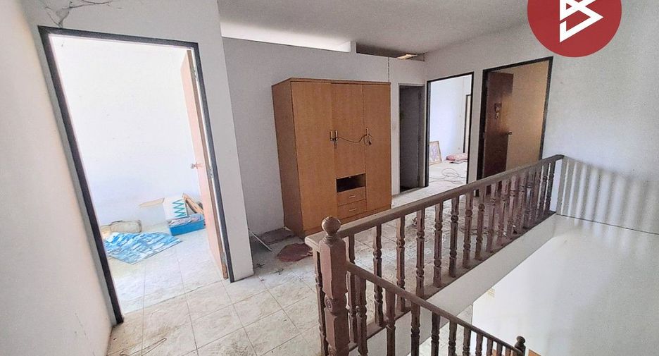 Продажа 3 спальни таунхаус в Mueang Chon Buri, Чонбури