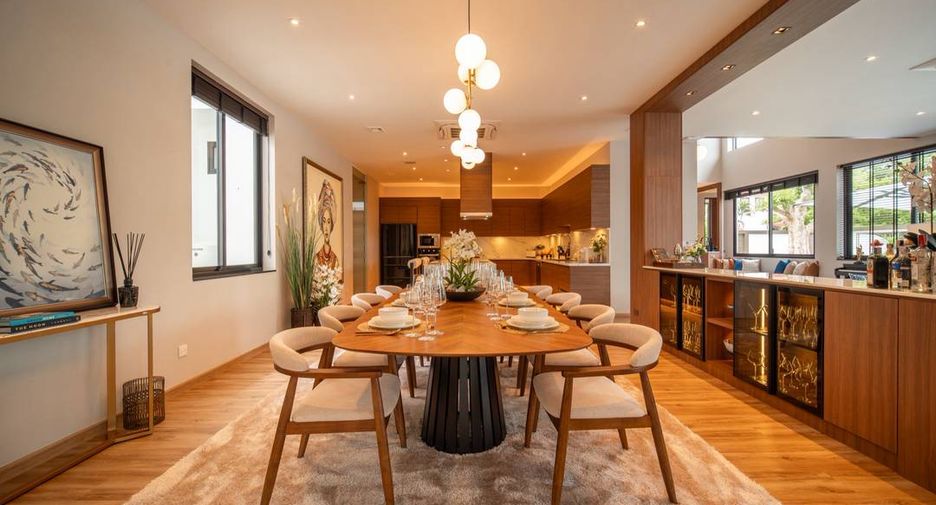 For sale 5 bedrooms villa in Hang Dong, Chiang Mai