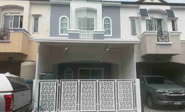 For sale 3 bedrooms townhouse in Khlong Sam Wa, Bangkok