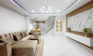 For sale 3 bedrooms townhouse in Khlong Sam Wa, Bangkok