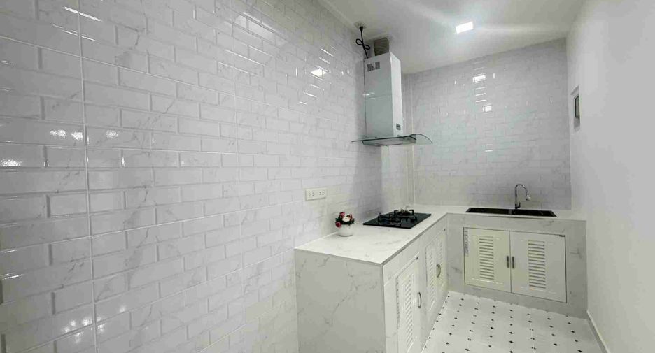 For sale 3 bedrooms townhouse in Khlong Sam Wa, Bangkok