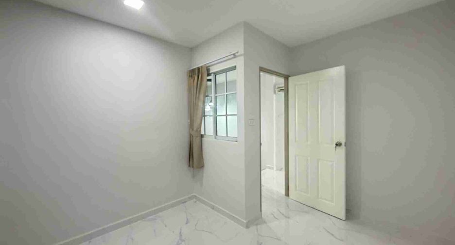 For sale 3 bedrooms townhouse in Khlong Sam Wa, Bangkok