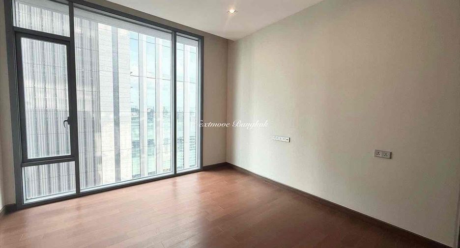 For sale 3 bedrooms condo in Khlong Toei, Bangkok