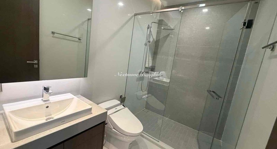 For sale 3 bedrooms condo in Khlong Toei, Bangkok
