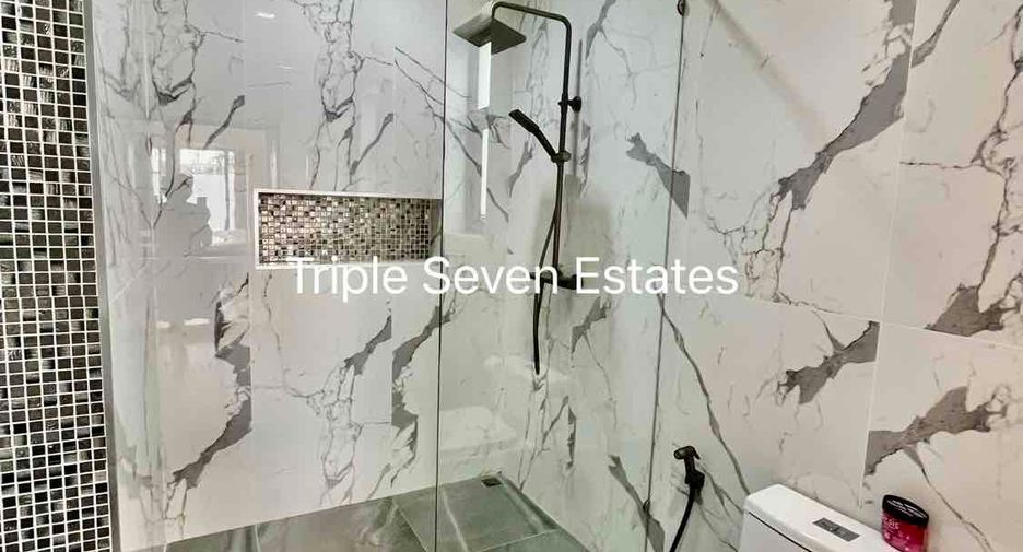 For sale そして for rent 4 ベッドルーム villa in East Pattaya, Pattaya
