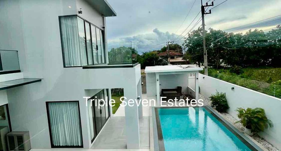 For sale そして for rent 4 ベッドルーム villa in East Pattaya, Pattaya
