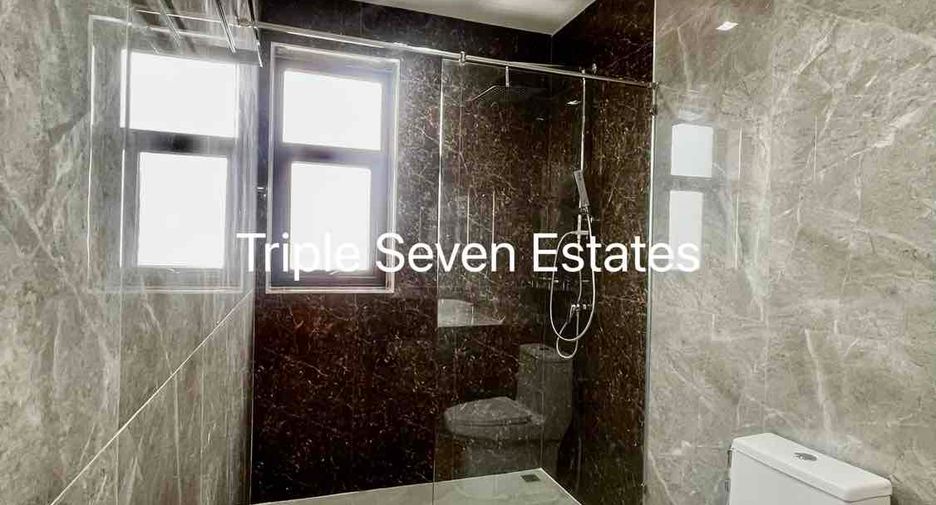 For sale そして for rent 4 ベッドルーム villa in East Pattaya, Pattaya
