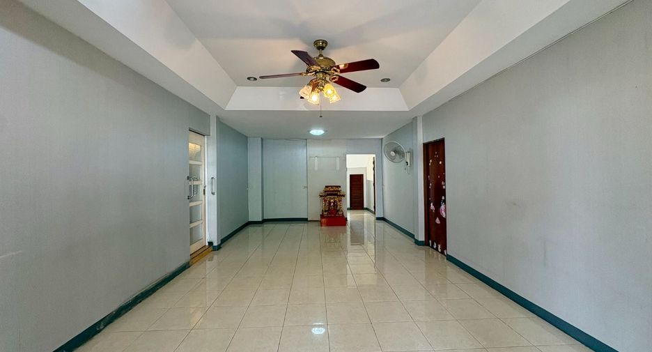 For sale 6 bedrooms house in Bang Bua Thong, Nonthaburi