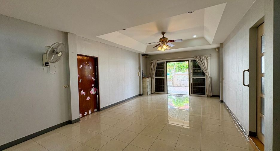 For sale 6 bedrooms house in Bang Bua Thong, Nonthaburi