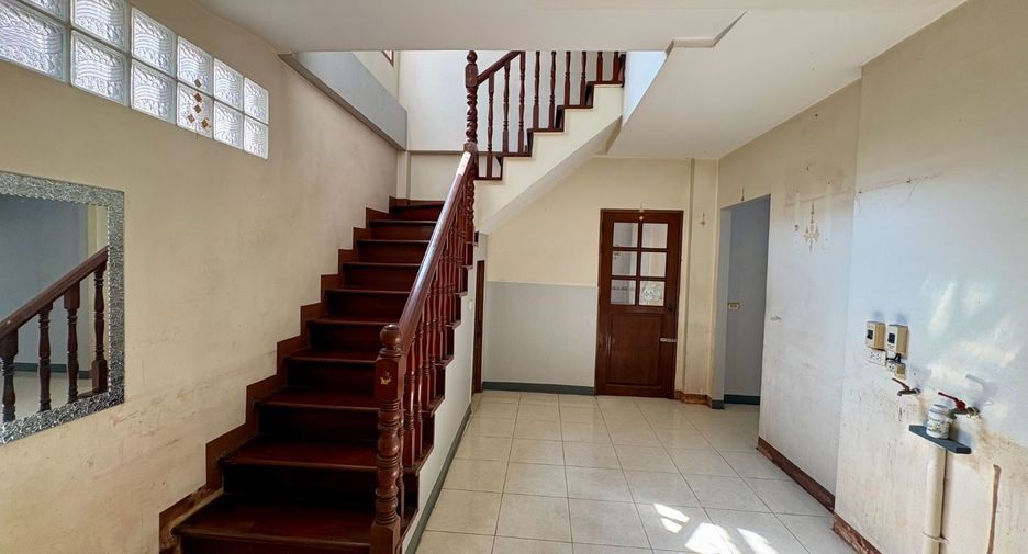 For sale 6 bedrooms house in Bang Bua Thong, Nonthaburi