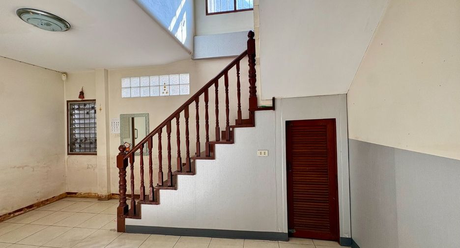 For sale 6 bedrooms house in Bang Bua Thong, Nonthaburi