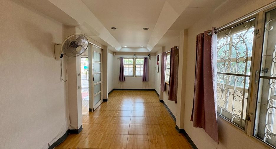 For sale 6 bedrooms house in Bang Bua Thong, Nonthaburi