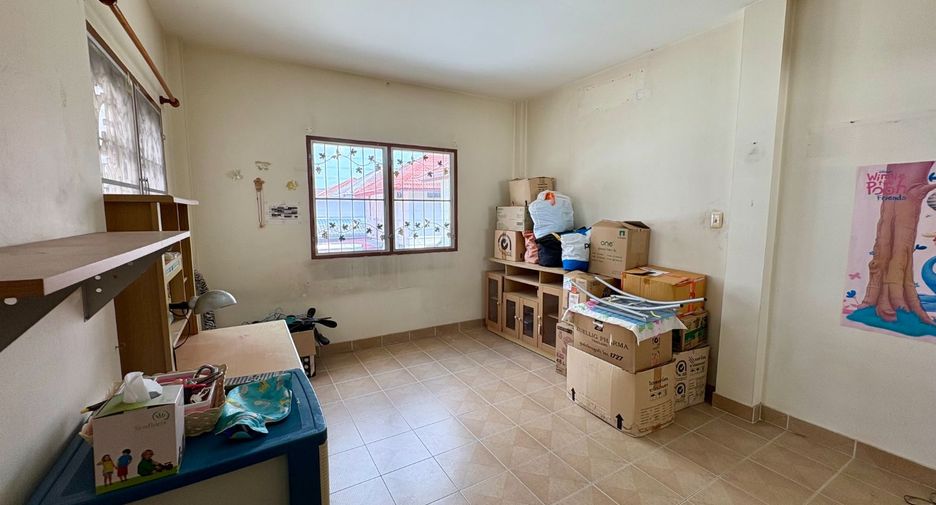 For sale 6 bedrooms house in Bang Bua Thong, Nonthaburi