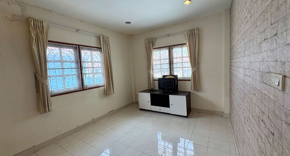 For sale 6 bedrooms house in Bang Bua Thong, Nonthaburi