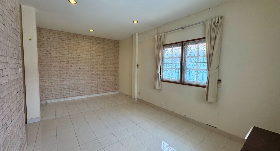 For sale 6 bedrooms house in Bang Bua Thong, Nonthaburi