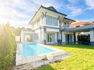 Villa zum Kauf und zur Miete mit 5 Zimmer in Bang Lamung, Chonburi