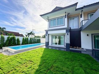 Villa zum Kauf und zur Miete mit 5 Zimmer in Bang Lamung, Chonburi
