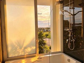 Villa zum Kauf und zur Miete mit 5 Zimmer in Bang Lamung, Chonburi