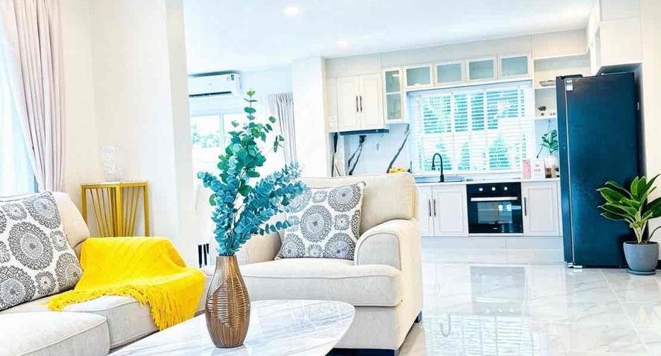Villa zum Kauf und zur Miete mit 5 Zimmer in Jomtien, Pattaya