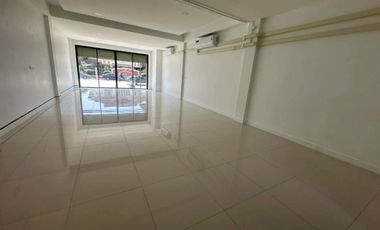 For rent and for sale 4 bedrooms townhouse in Mueang Phitsanulok, Phitsanulok