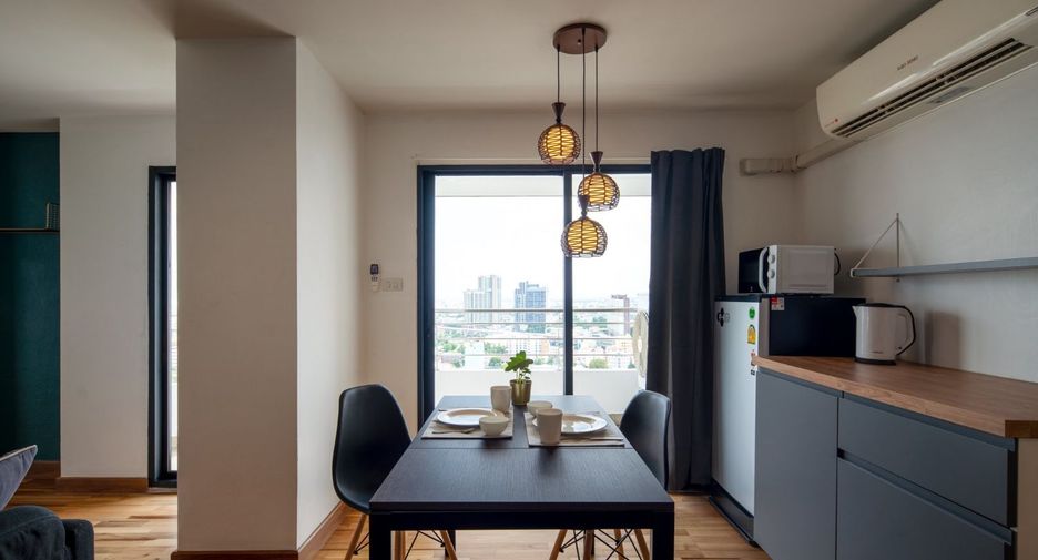 For rent 2 bedrooms condo in Chatuchak, Bangkok