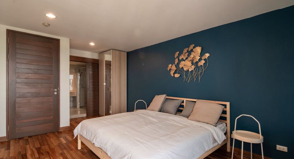 For rent 2 bedrooms condo in Chatuchak, Bangkok