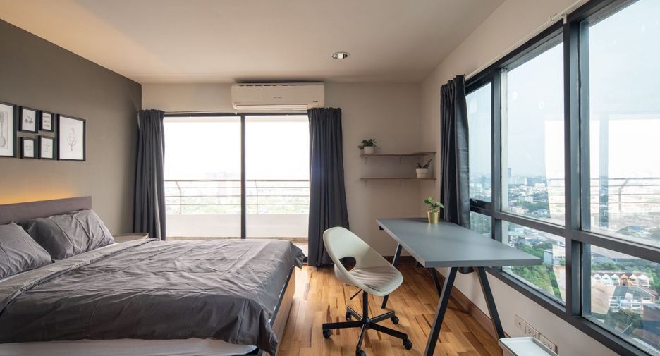 For rent 2 bedrooms condo in Chatuchak, Bangkok