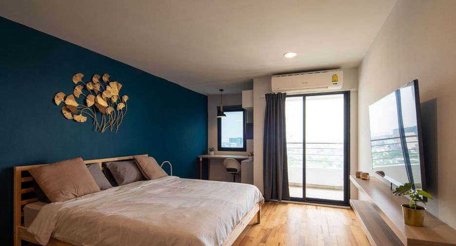 For rent 2 bedrooms condo in Chatuchak, Bangkok