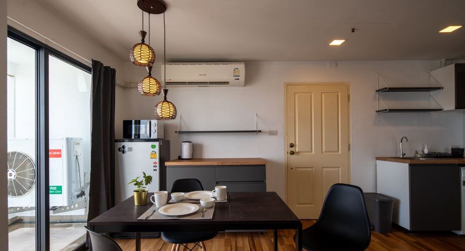 For rent 2 bedrooms condo in Chatuchak, Bangkok