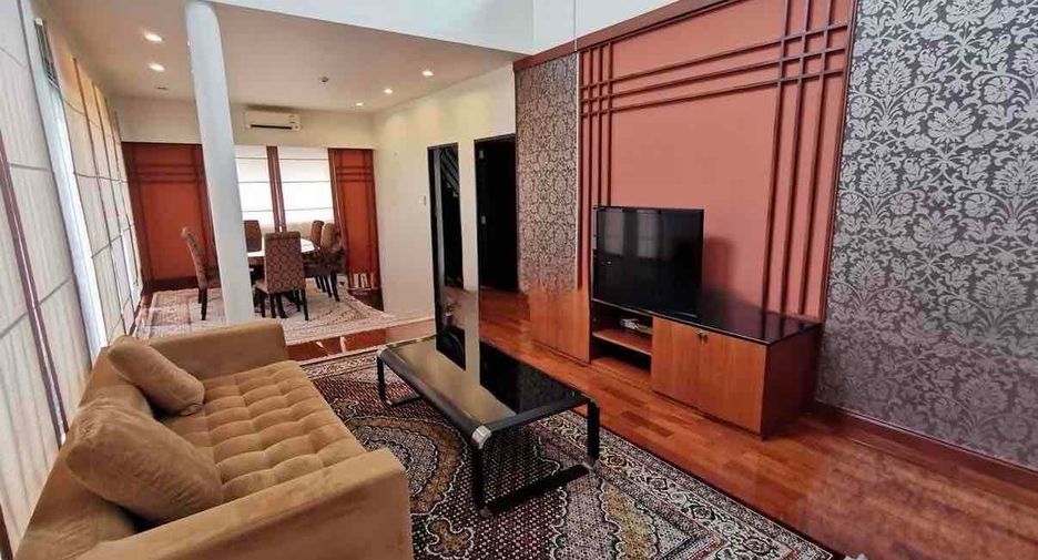 For sale 3 bedrooms apartment in Khlong Toei, Bangkok