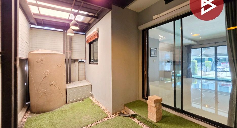 For sale 3 bedrooms townhouse in Mueang Nonthaburi, Nonthaburi