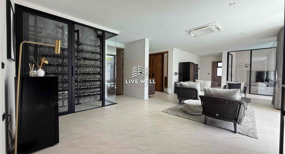 For sale and for rent 3 bedrooms villa in East Pattaya, Pattaya