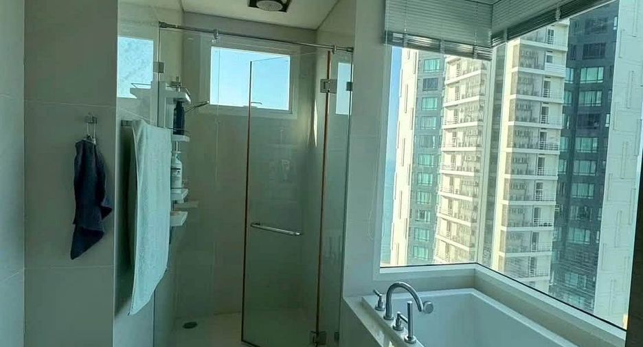 For sale 2 bedrooms condo in Jomtien, Pattaya