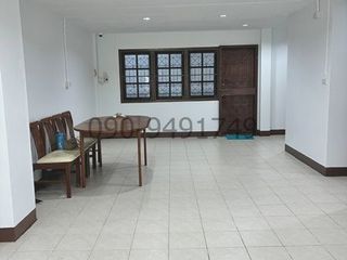 For rent 3 bedrooms townhouse in Bang Na, Bangkok