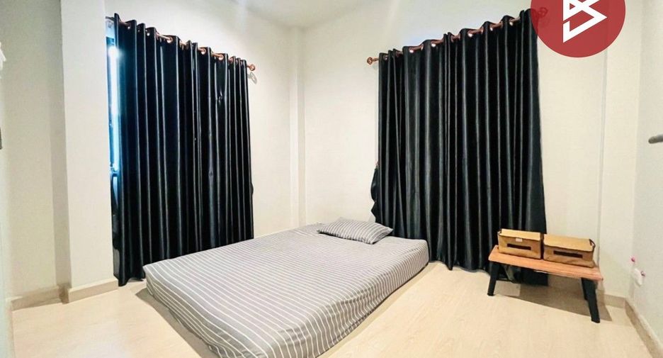 For sale 4 bedrooms house in Bang Pakong, Chachoengsao