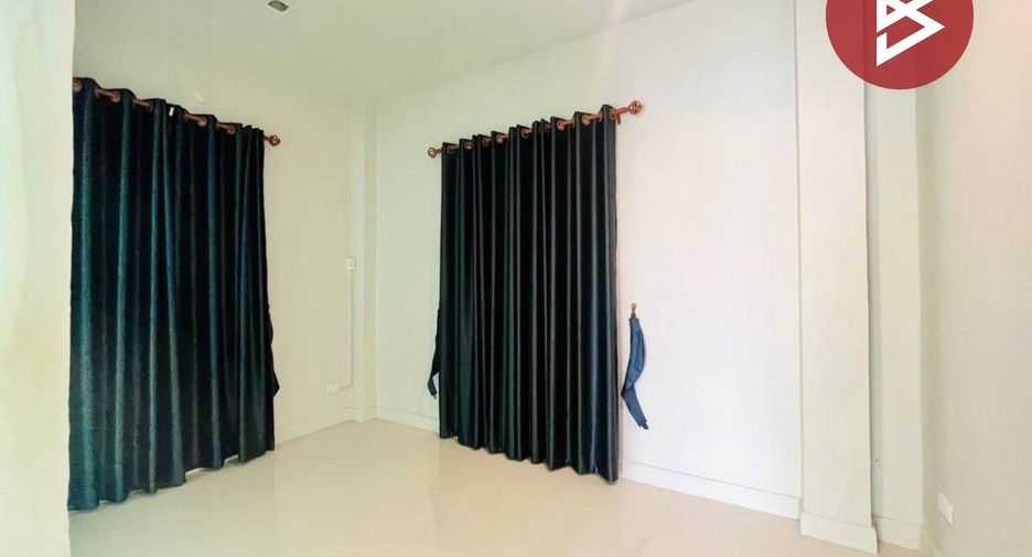 For sale 4 bedrooms house in Bang Pakong, Chachoengsao