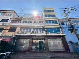 Casa en venta de 12 habitaciones en Khlong San, Bangkok