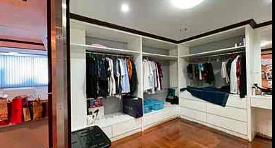 Casa en venta de 12 habitaciones en Khlong San, Bangkok