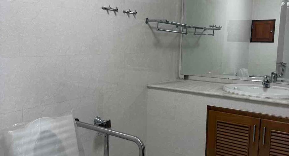 Casa en venta de 12 habitaciones en Khlong San, Bangkok